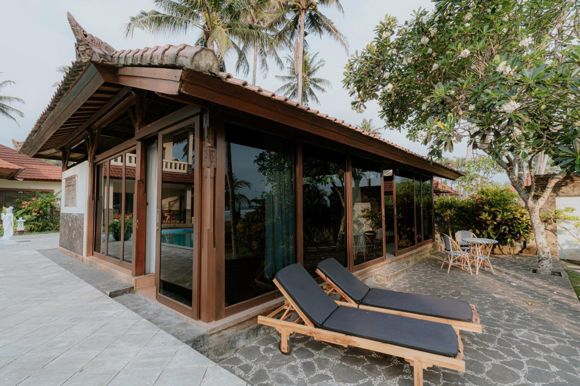 Bali Hai Island Resort Pekutatan  Exterior photo