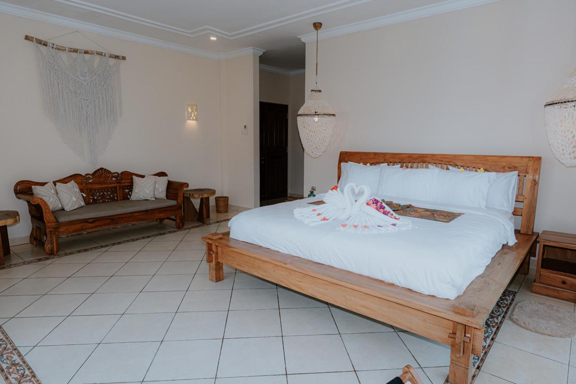 Bali Hai Island Resort Pekutatan  Exterior photo