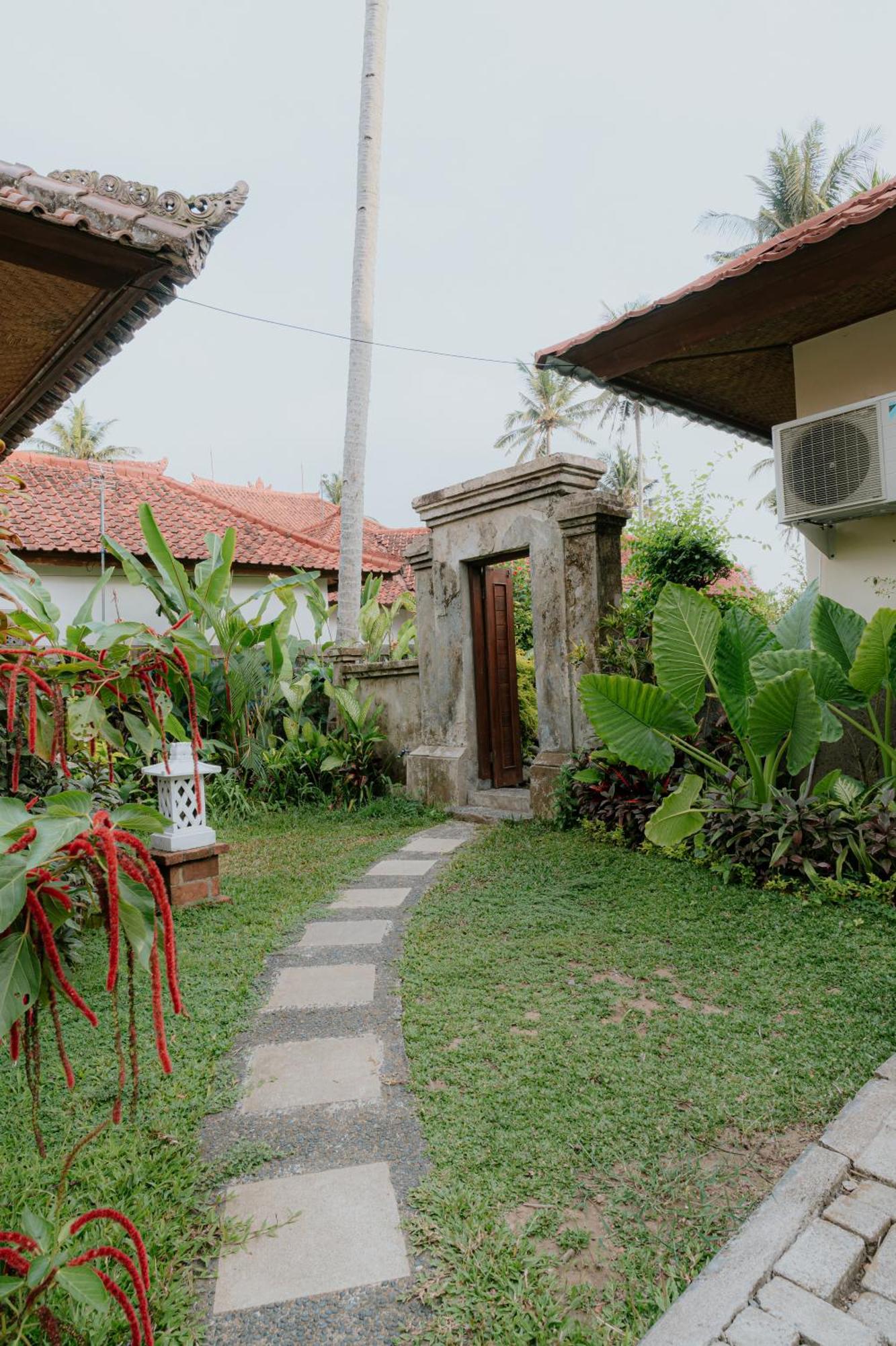Bali Hai Island Resort Pekutatan  Exterior photo