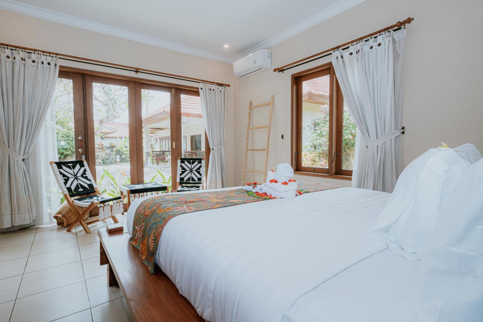 Bali Hai Island Resort Pekutatan  Exterior photo