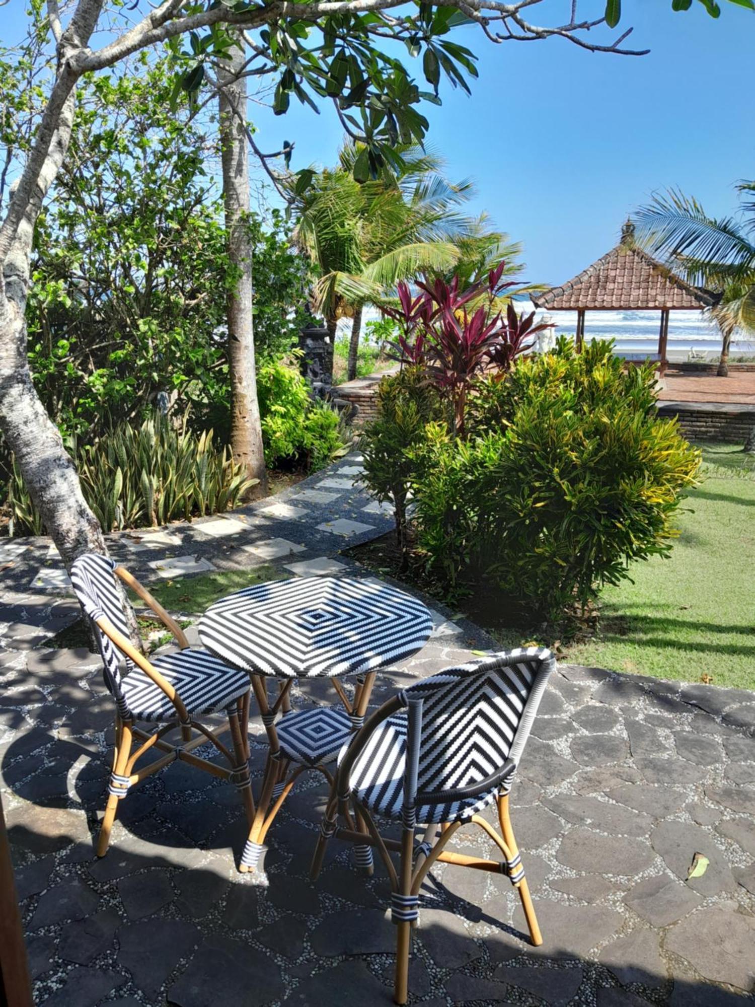 Bali Hai Island Resort Pekutatan  Exterior photo